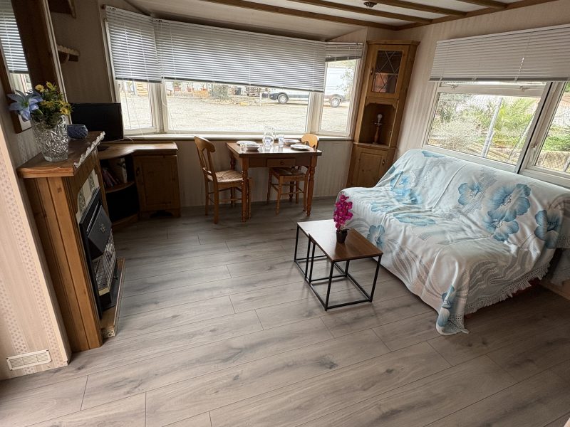 Gran Mobil Home Inglés residencial 12x4m